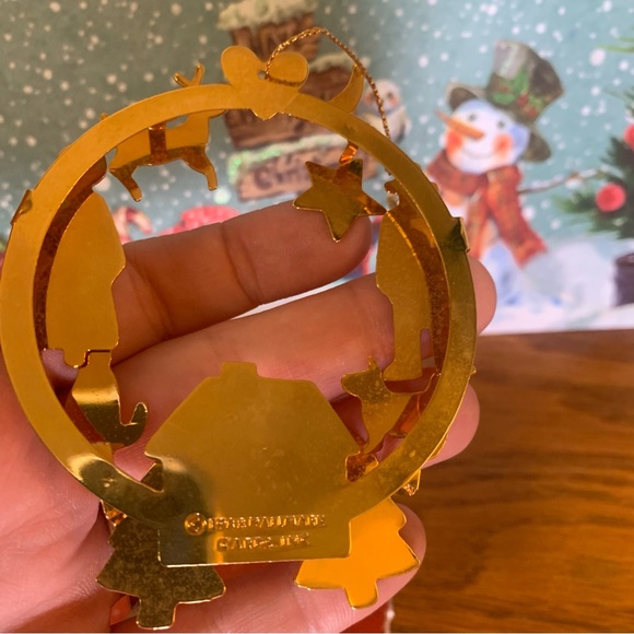 🎄3/15🎄Hallmark Ornament “Glowing Wreath” Brass Ornament 1988 - Picture 3 of 4